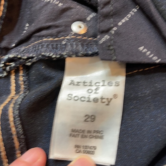 Jeans - Picture 5 of 5